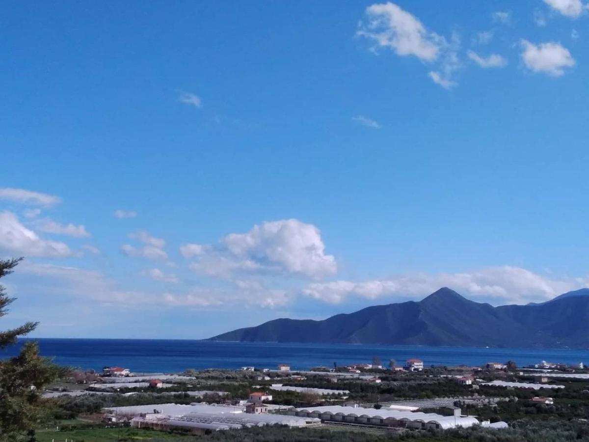 West Red Rock And View Leonidio Maisonette Studio Luaran gambar